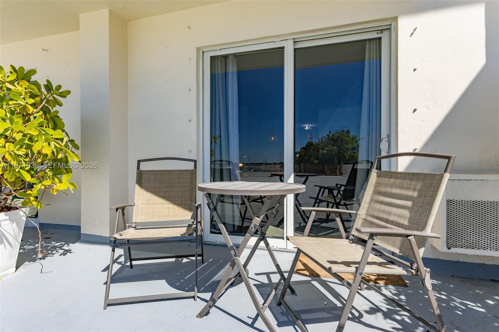 BAYSHORE YACHT & TENNIS C - Residential