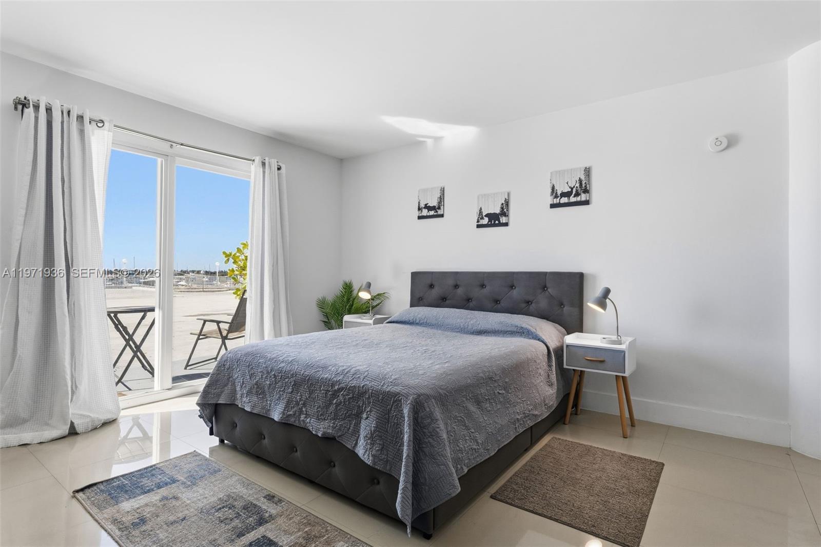 BAYSHORE YACHT & TENNIS C - Residential