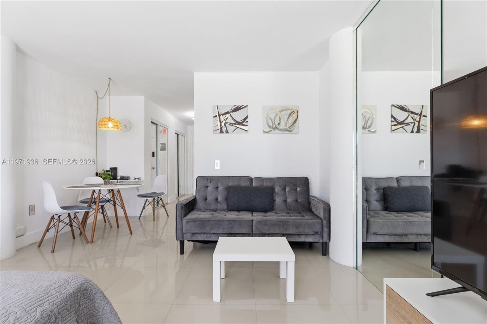 BAYSHORE YACHT & TENNIS C - Residential