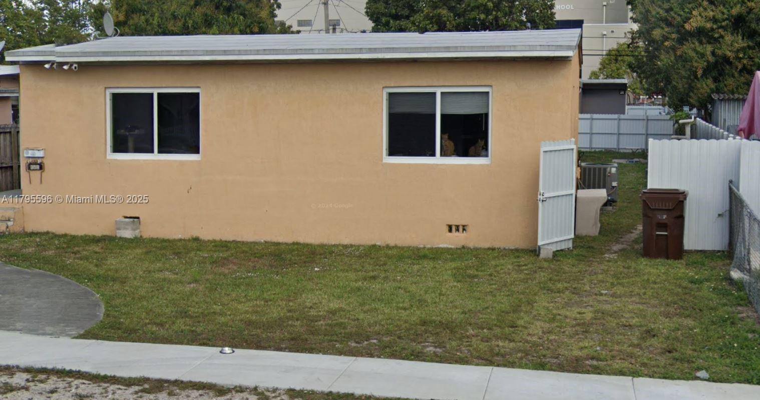 Property for Sale at 359 E 46th St, Hialeah, Miami-Dade County, Florida - Bedrooms: 4 
Bathrooms: 3  - $650,000