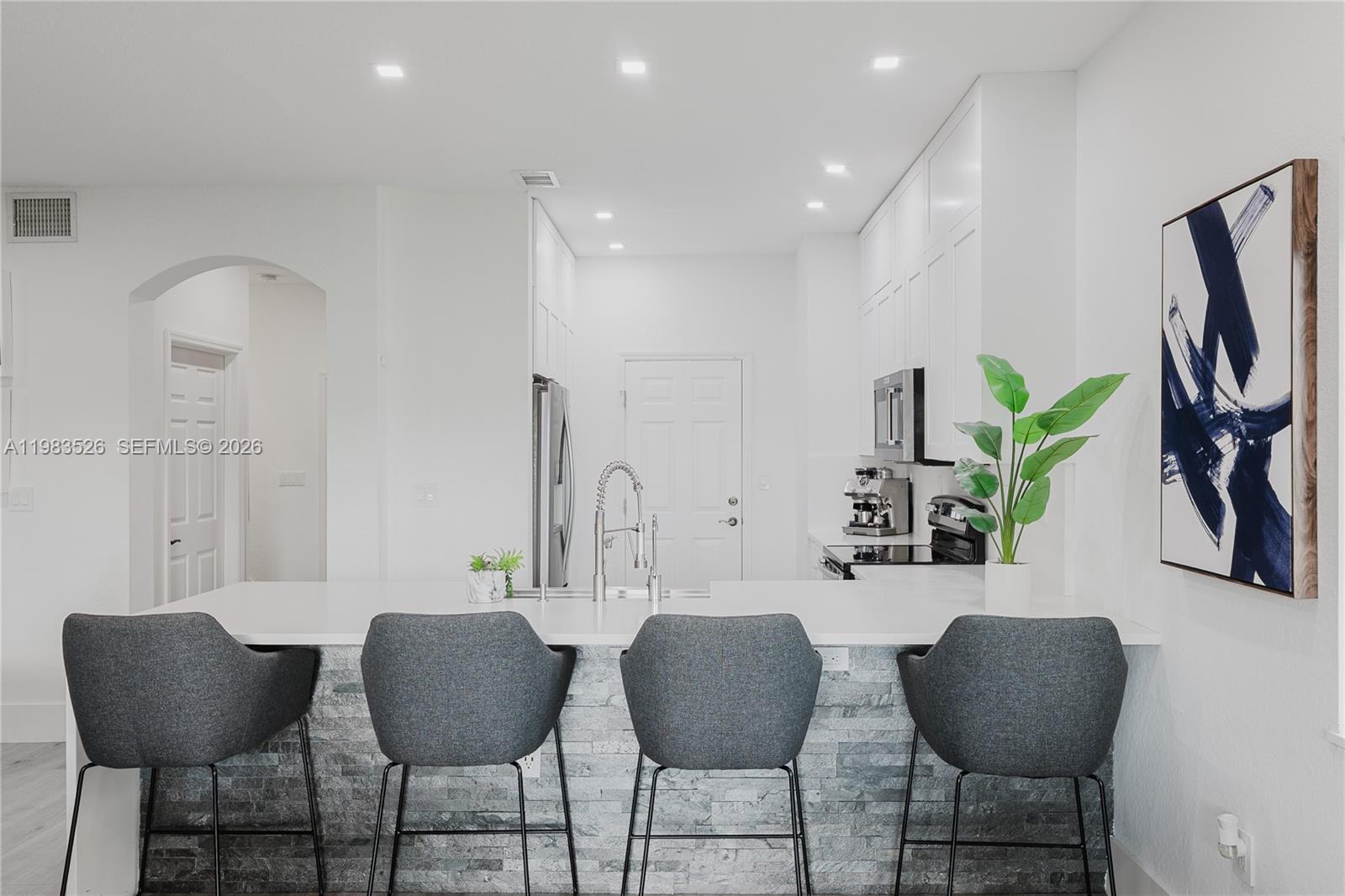 BELLAGIO AT VIZCAYA - Residential Lease