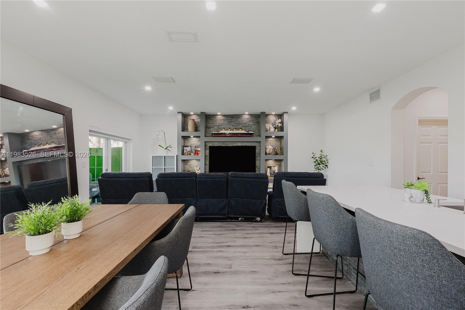 BELLAGIO AT VIZCAYA - Residential Lease