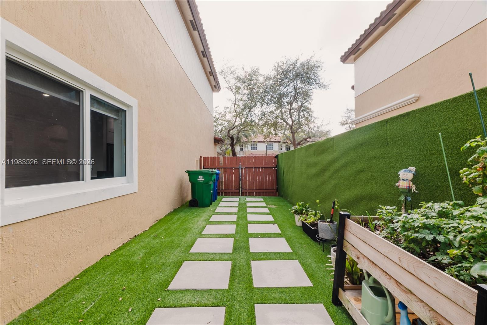 BELLAGIO AT VIZCAYA - Residential Lease