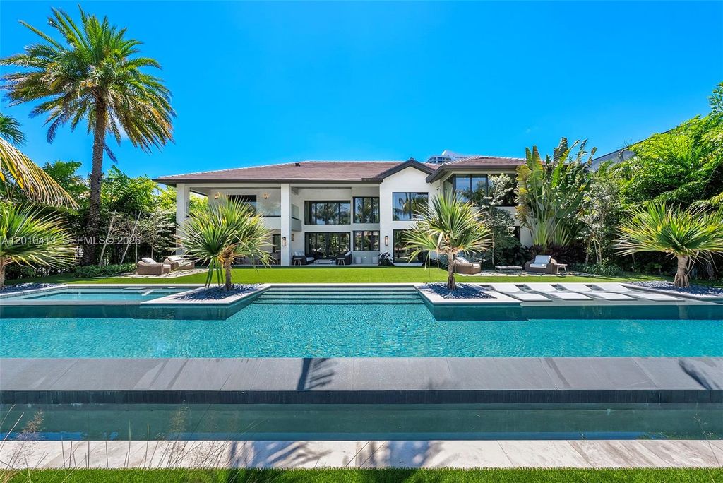 Photo of 110 Holiday Dr, Hallandale Beach, FL 33009 (MLS # A12010413)