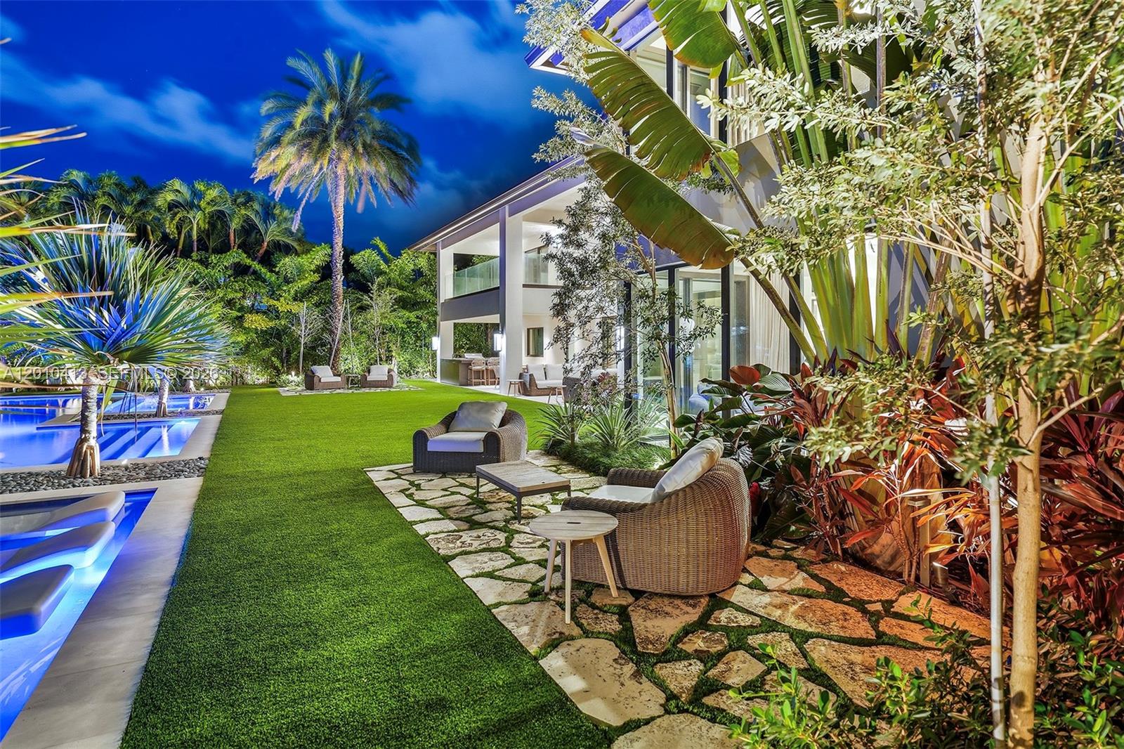 GOLDEN ISLES SEC D REPLAT - Residential