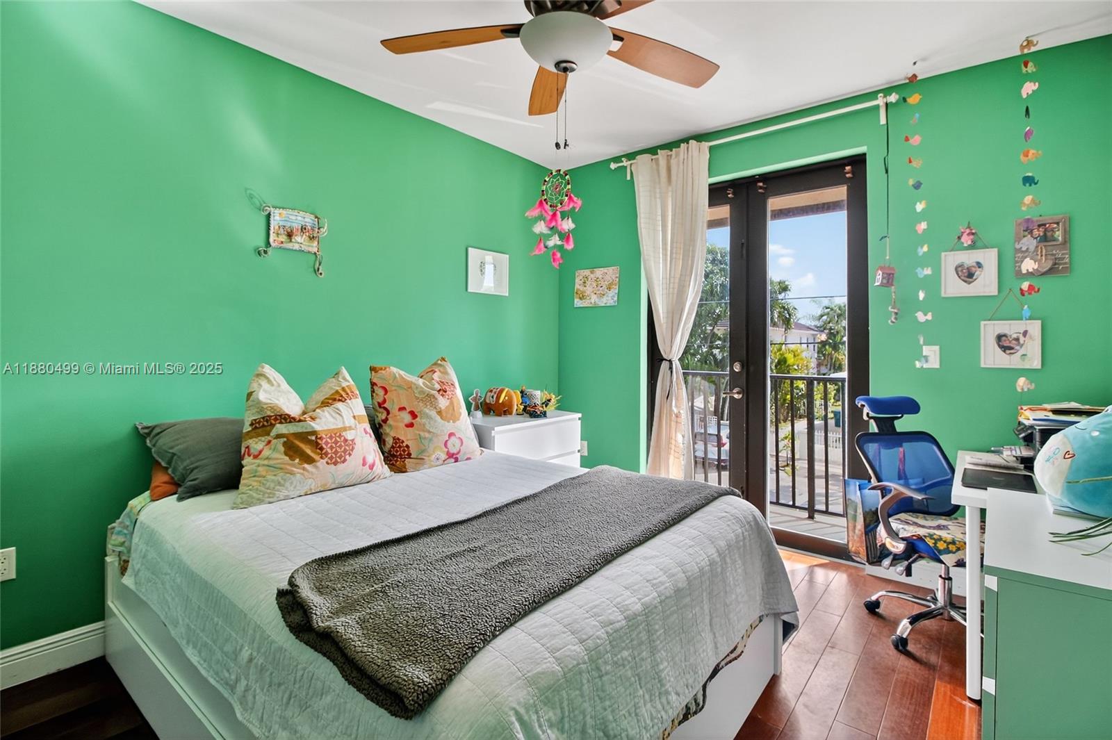 SOUTH BAY ESTATES - Residential