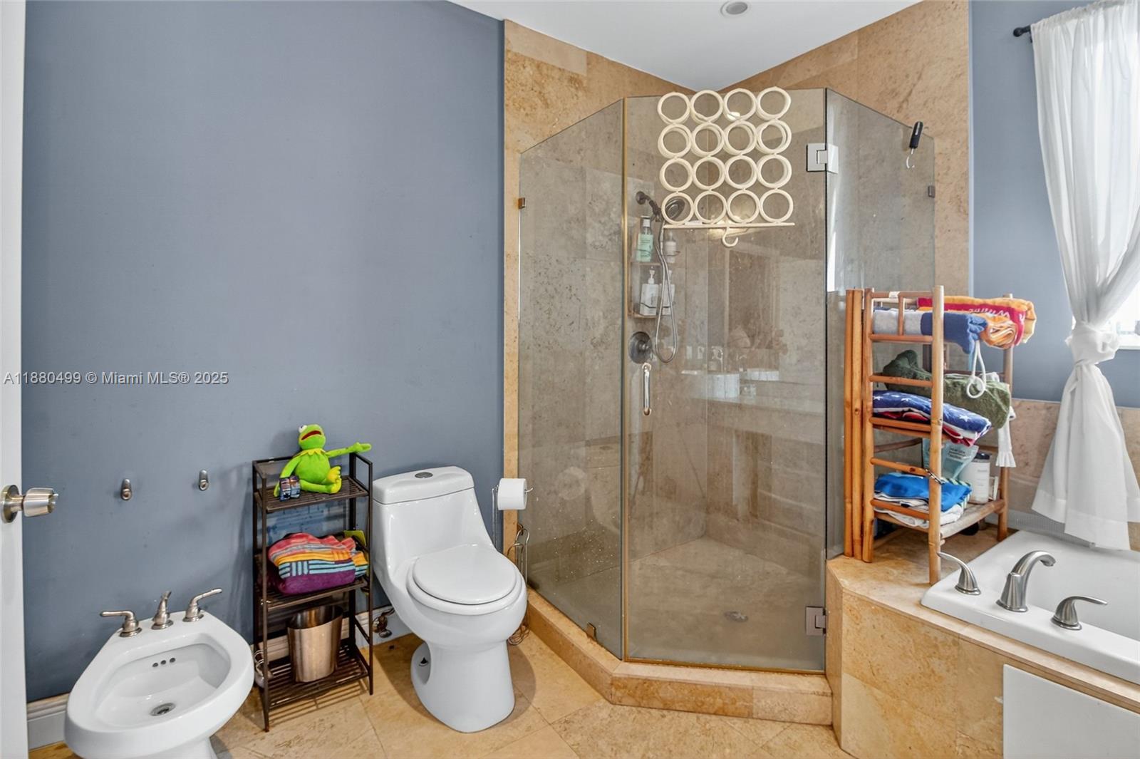 SOUTH BAY ESTATES - Residential