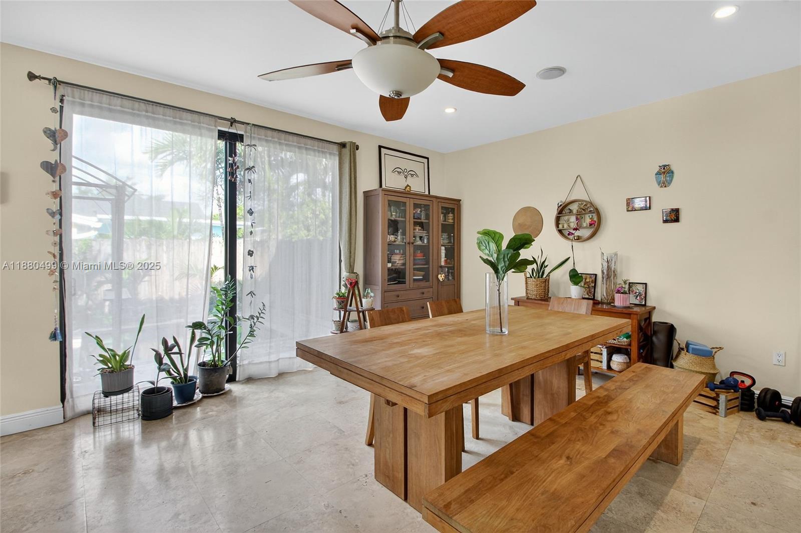 SOUTH BAY ESTATES - Residential