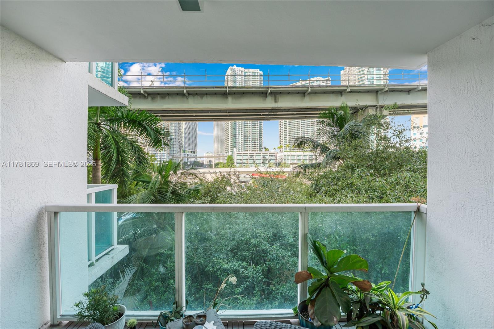 BRICKELL ON THE RIVER N T - Residential