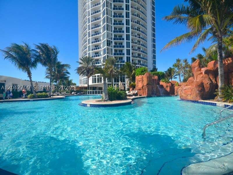 18001 Collins Ave 1702