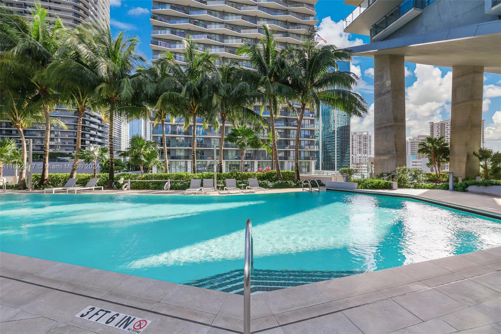 RISE CONDO - Residential