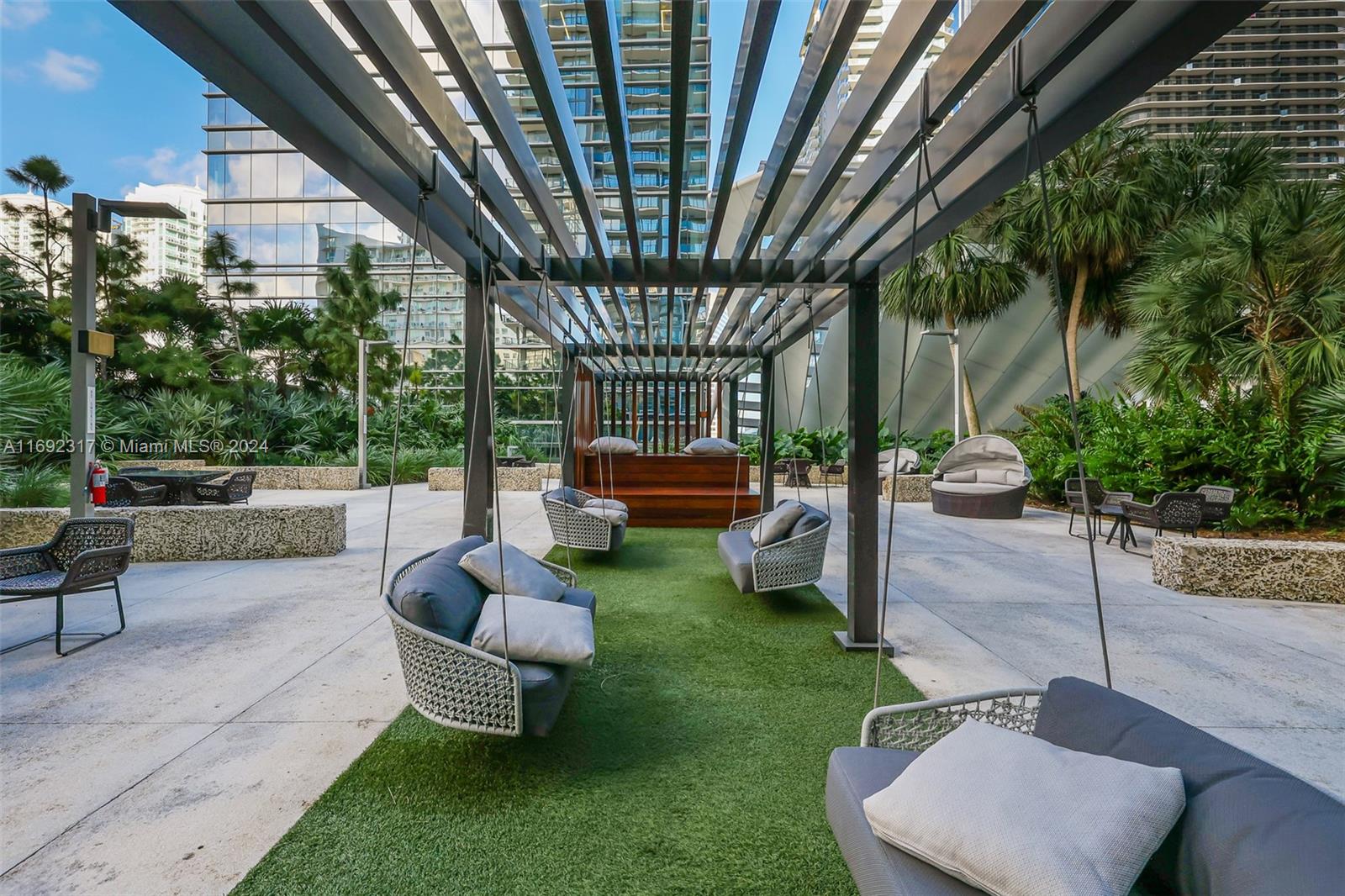 RISE CONDO - Residential