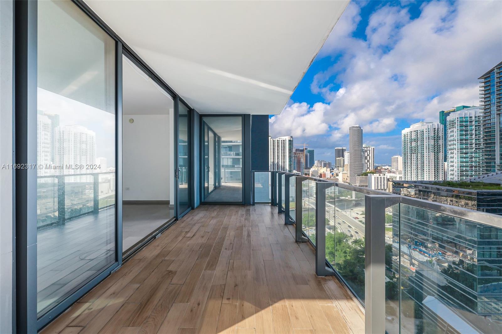 RISE CONDO - Residential