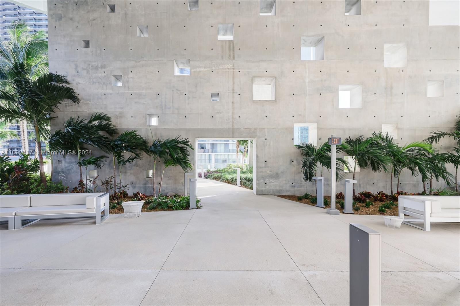 RISE CONDO - Residential