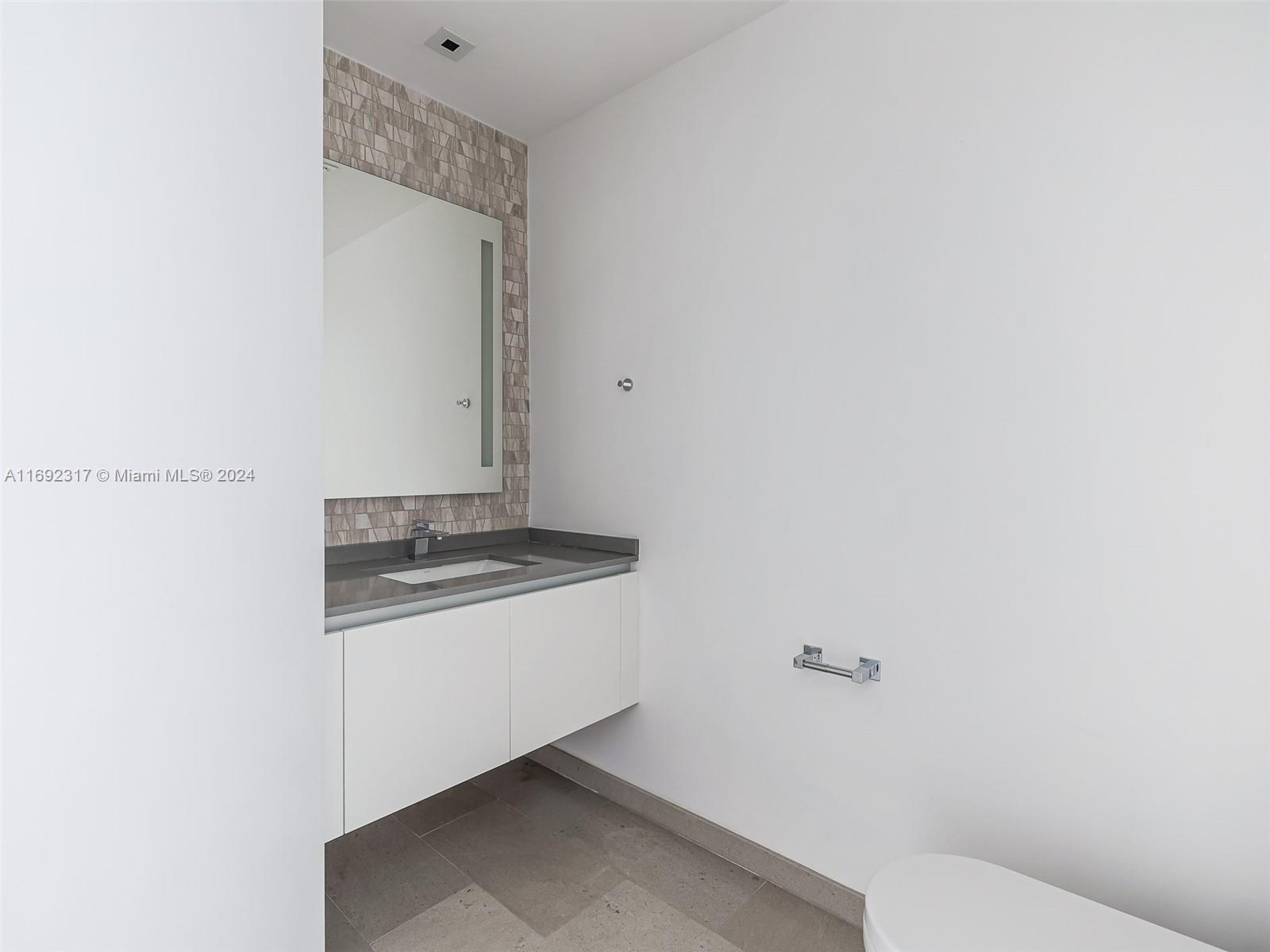 RISE CONDO - Residential