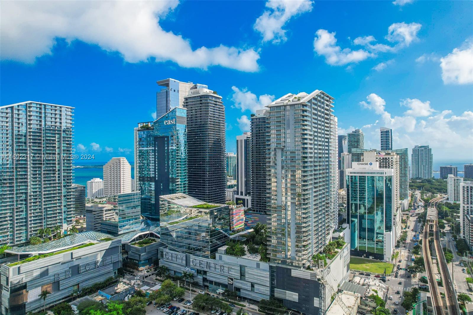 RISE CONDO - Residential