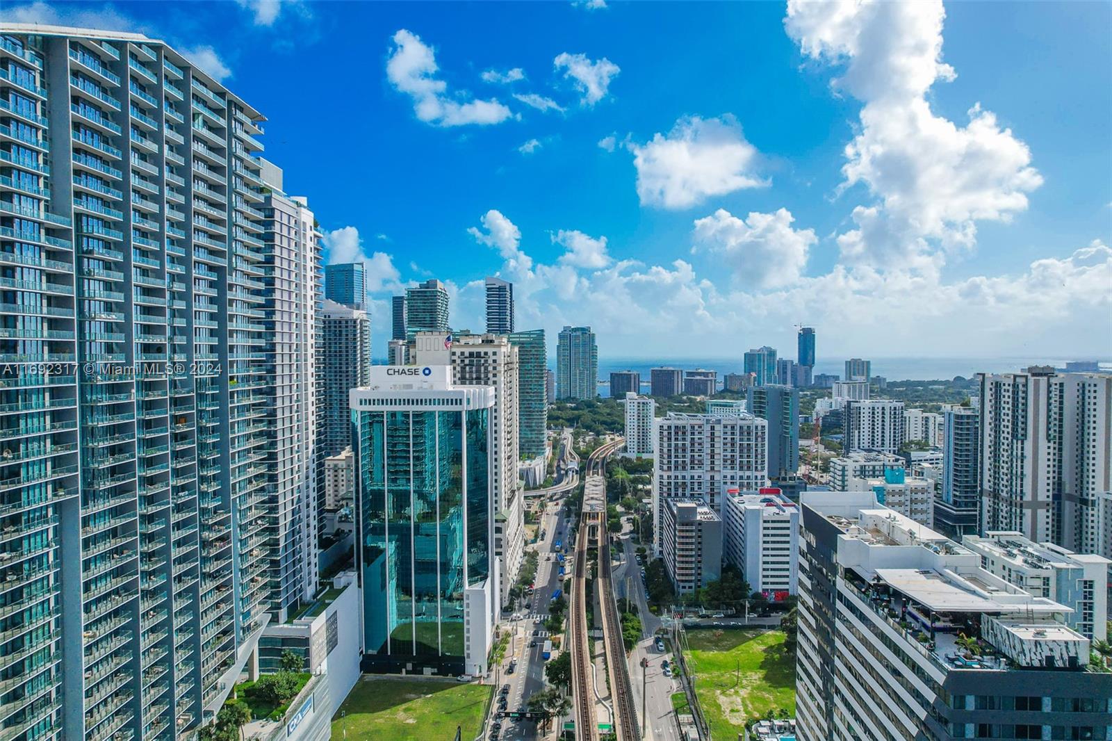 RISE CONDO - Residential