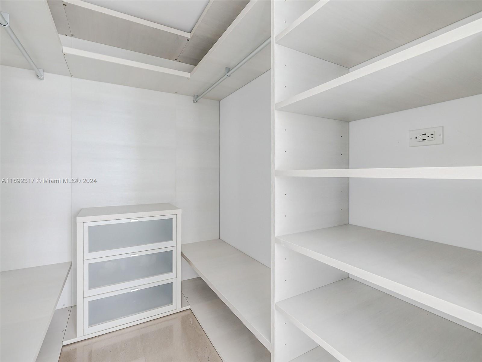 RISE CONDO - Residential