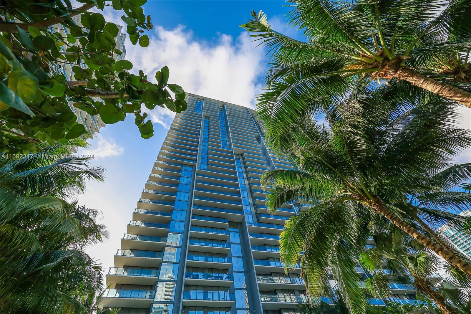 RISE CONDO - Residential