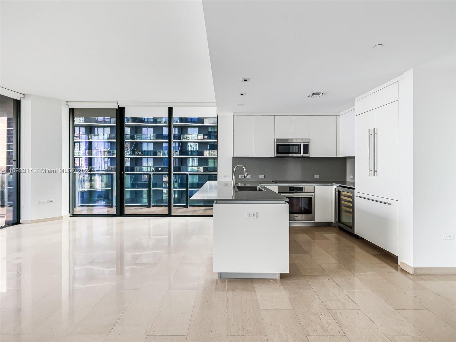 RISE CONDO - Residential