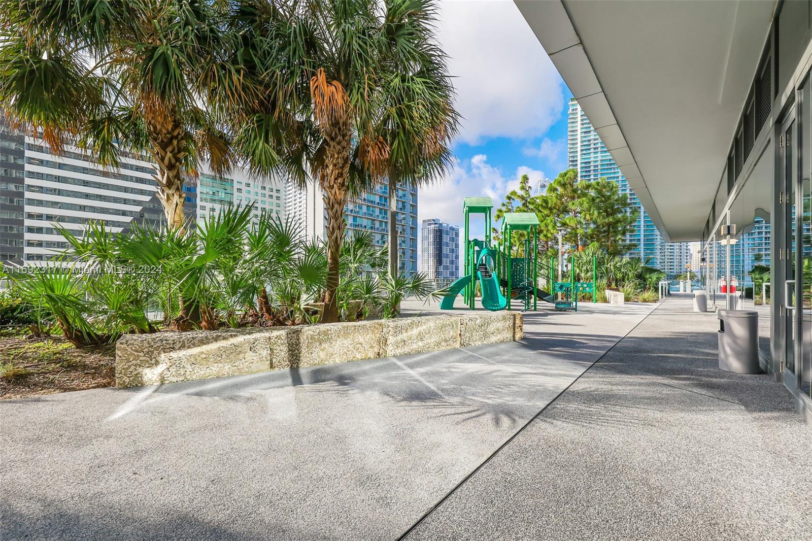 RISE CONDO - Residential