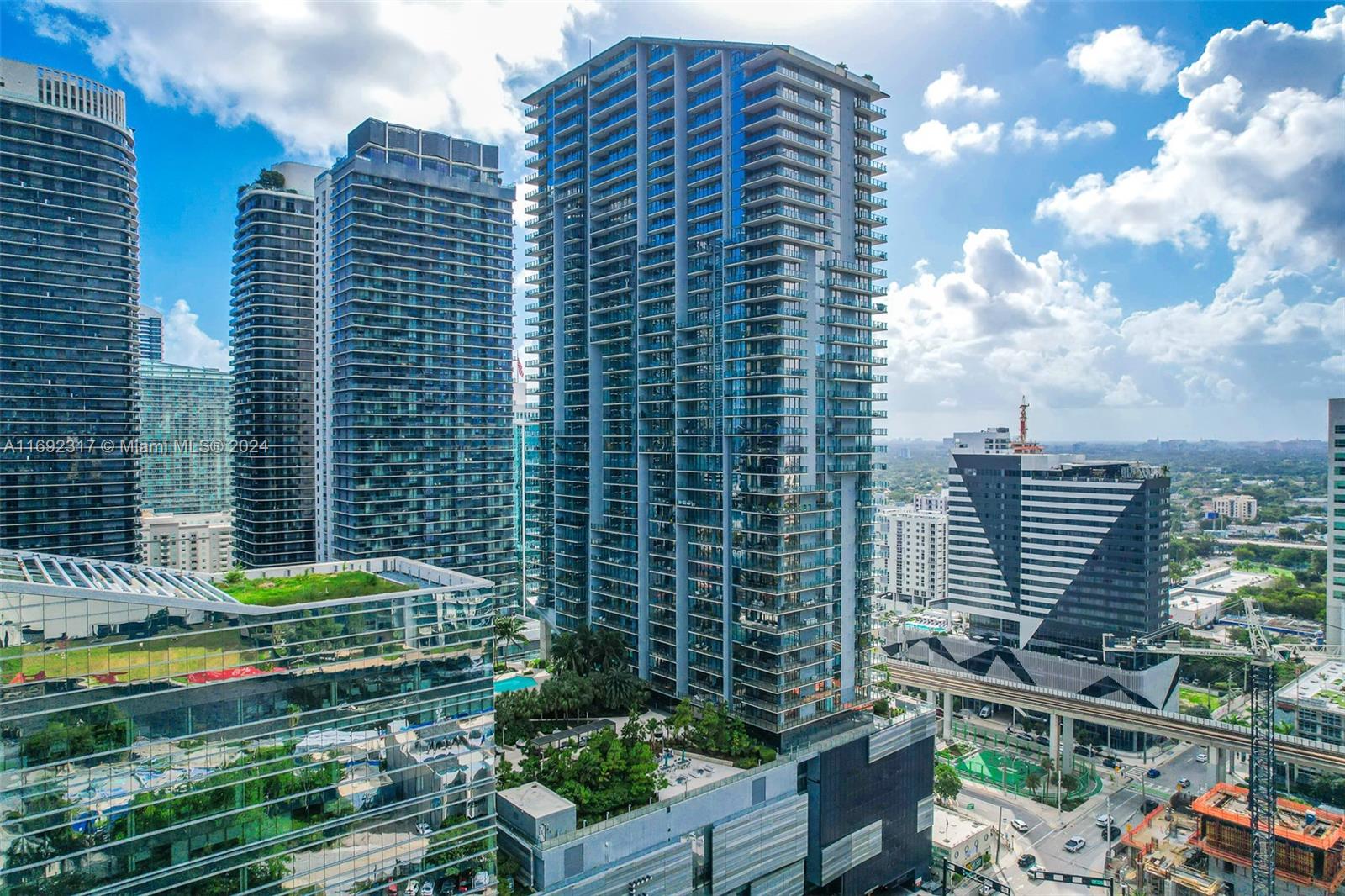 RISE CONDO - Residential