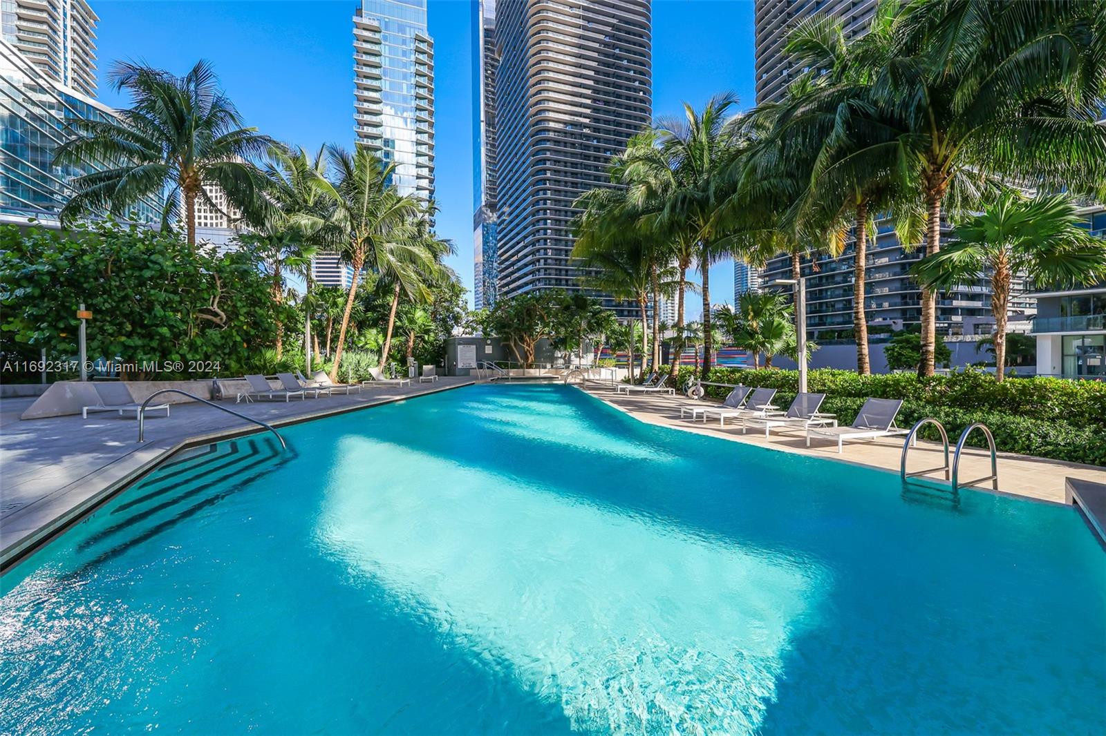 RISE CONDO - Residential