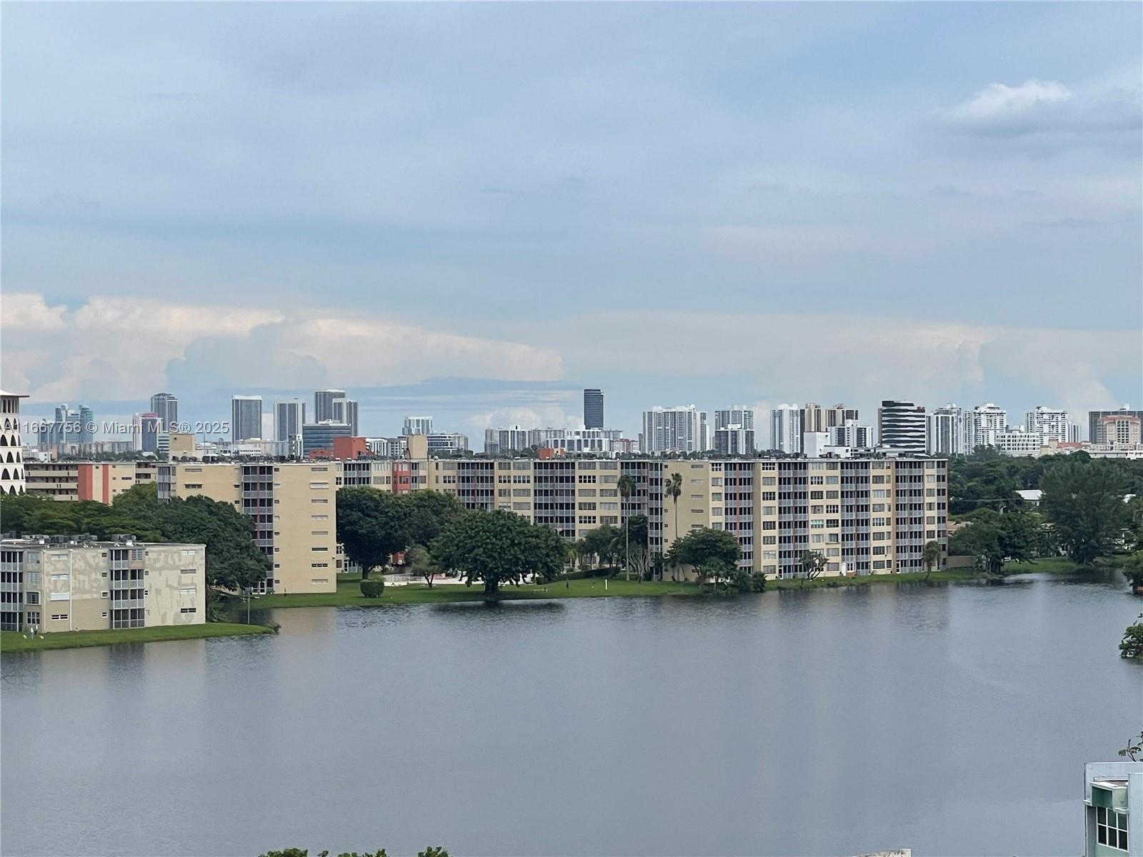 FIFITH MOORINGS CONDO - Residential