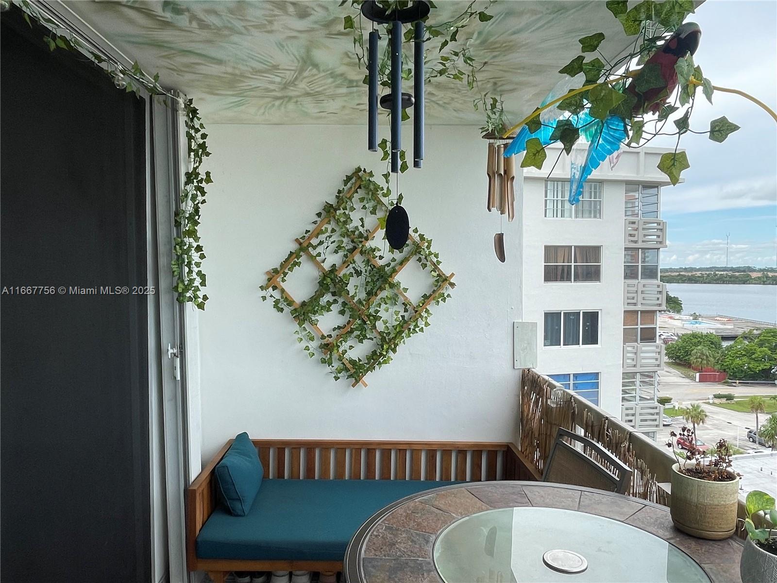 FIFITH MOORINGS CONDO - Residential