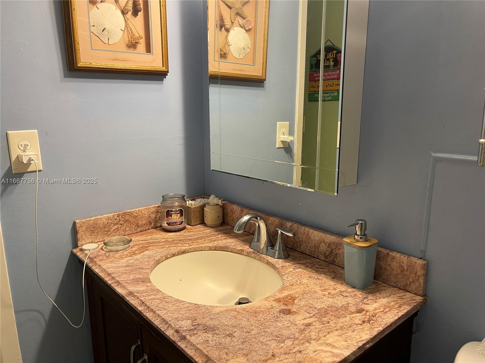 FIFITH MOORINGS CONDO - Residential