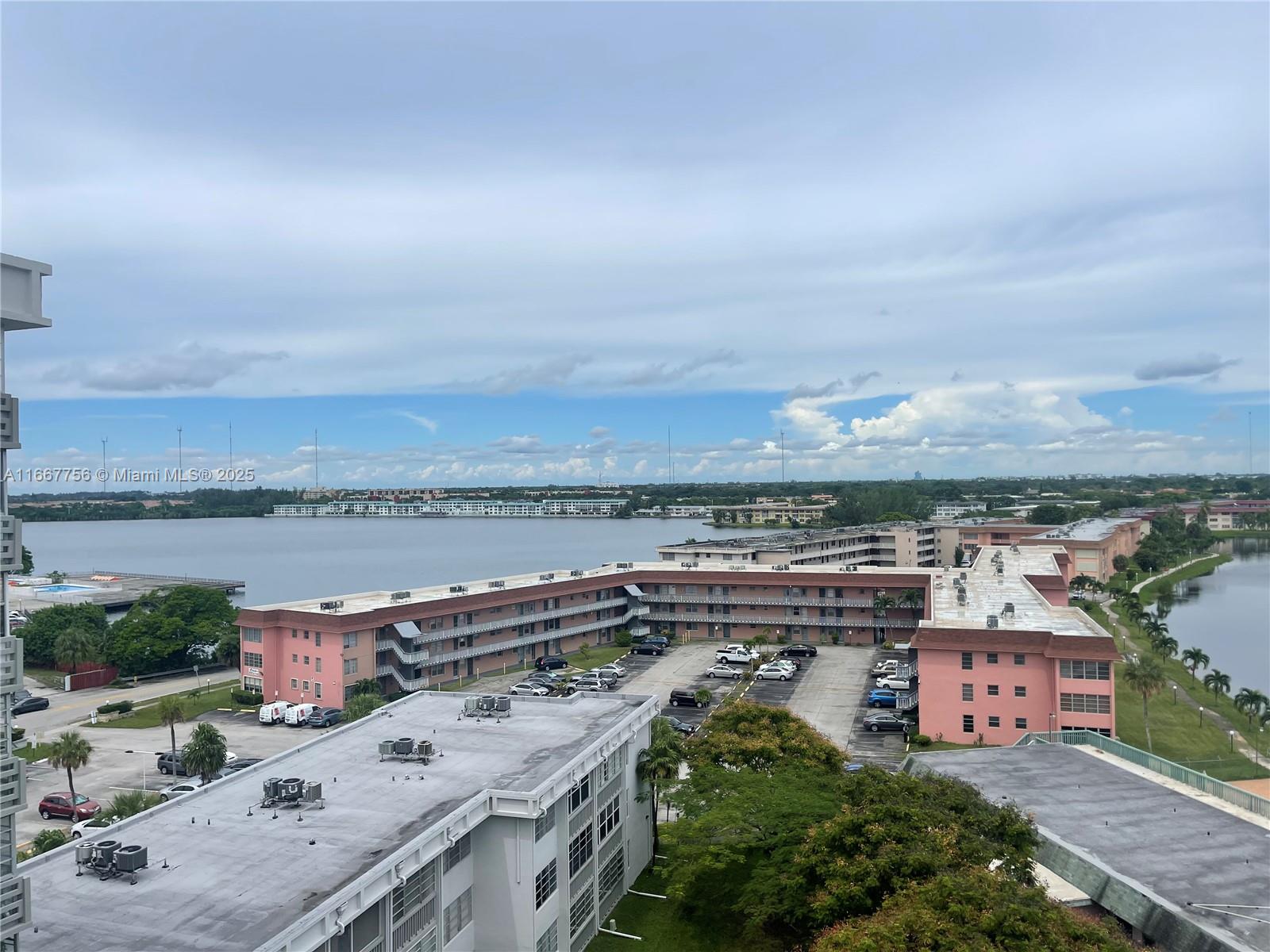 FIFITH MOORINGS CONDO - Residential