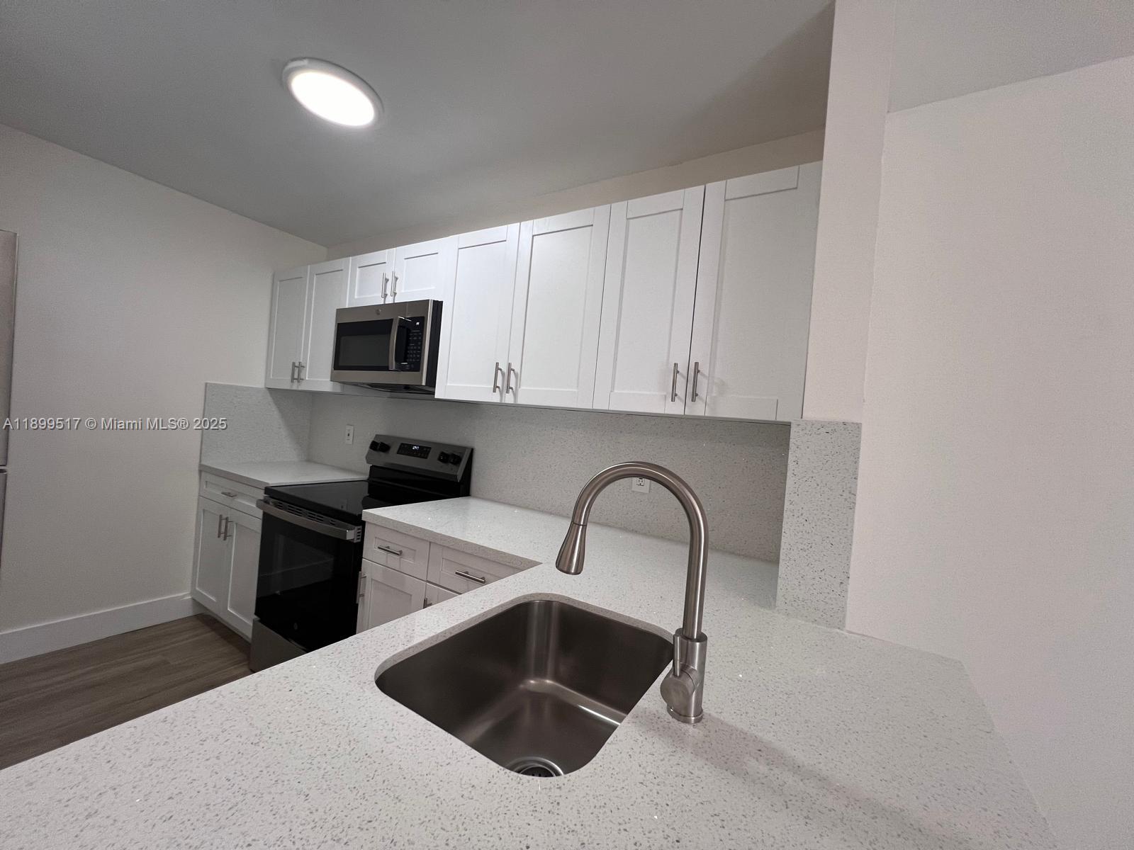 LAGO GRANDE TWO CONDO - Residential