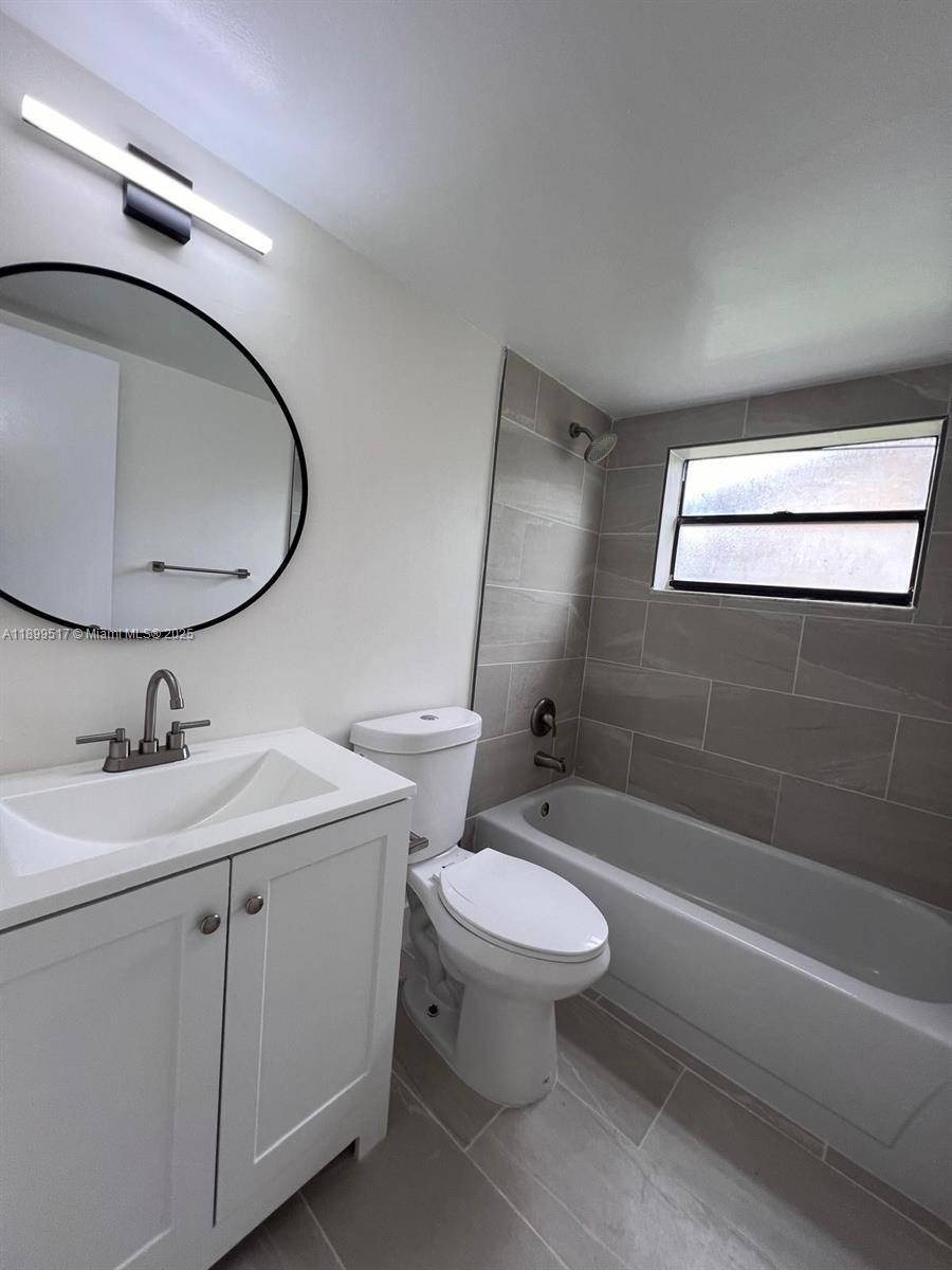 LAGO GRANDE TWO CONDO - Residential