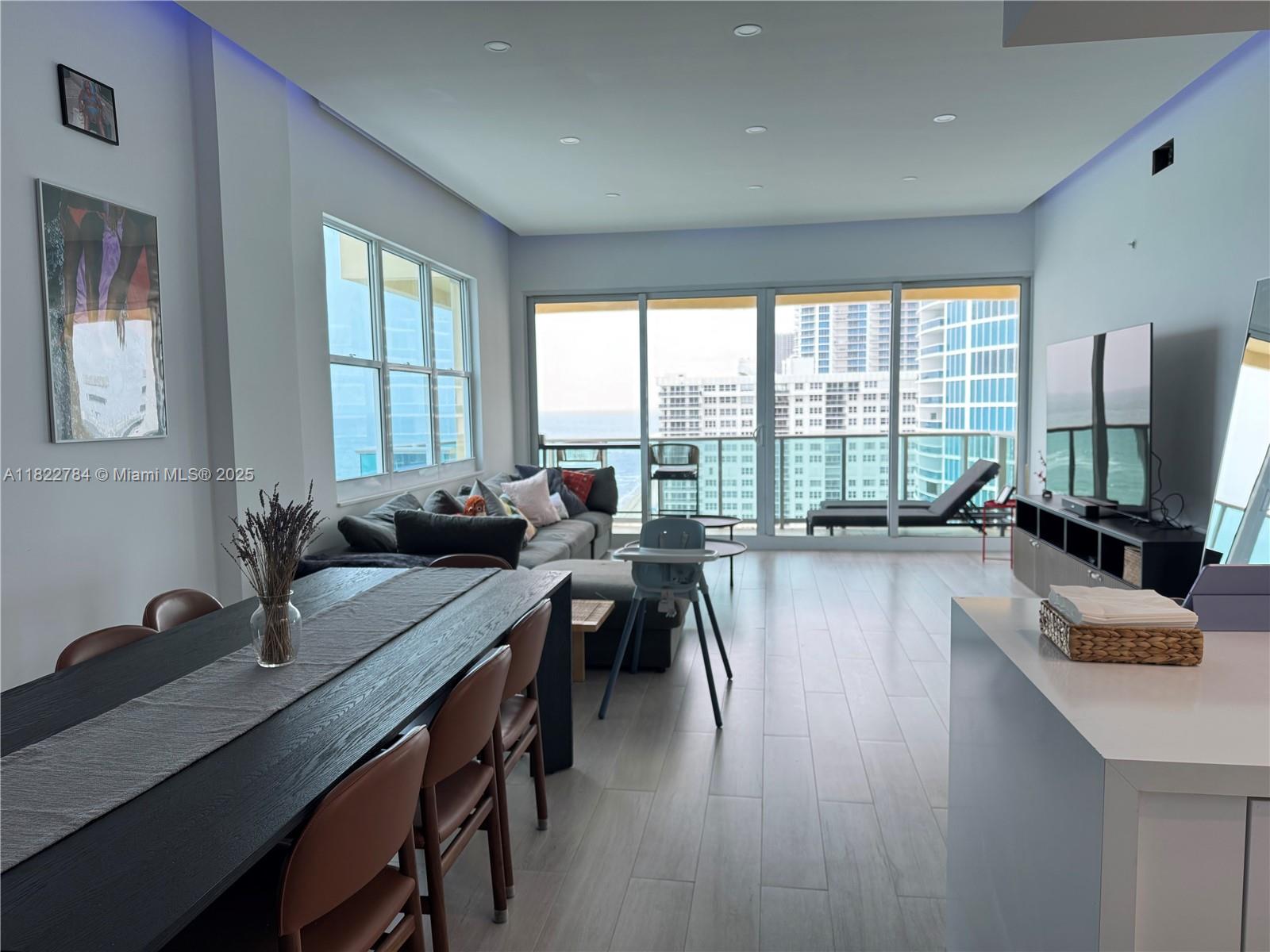 WAVE CONDO - Residential Lease