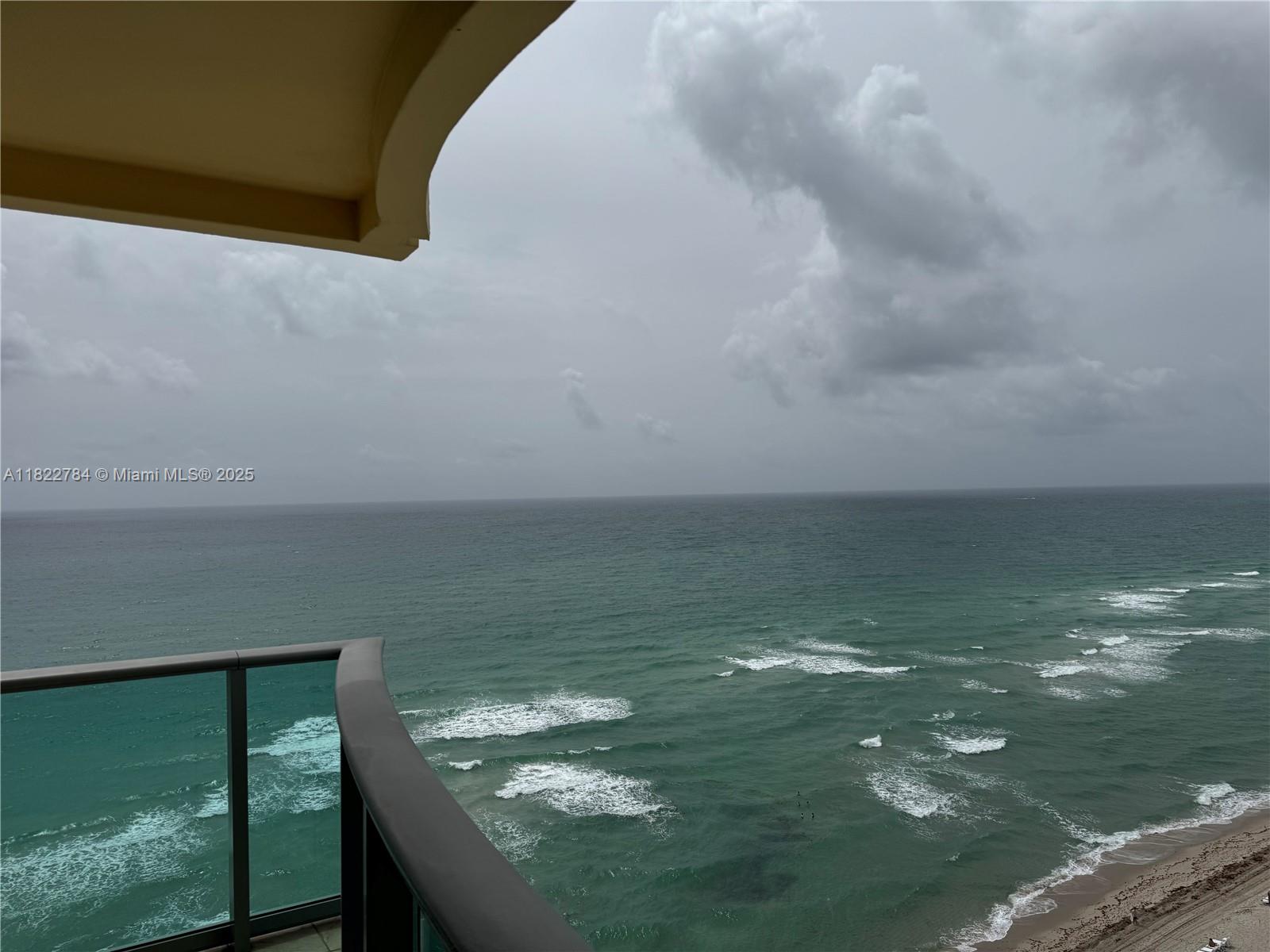 WAVE CONDO - Residential Lease