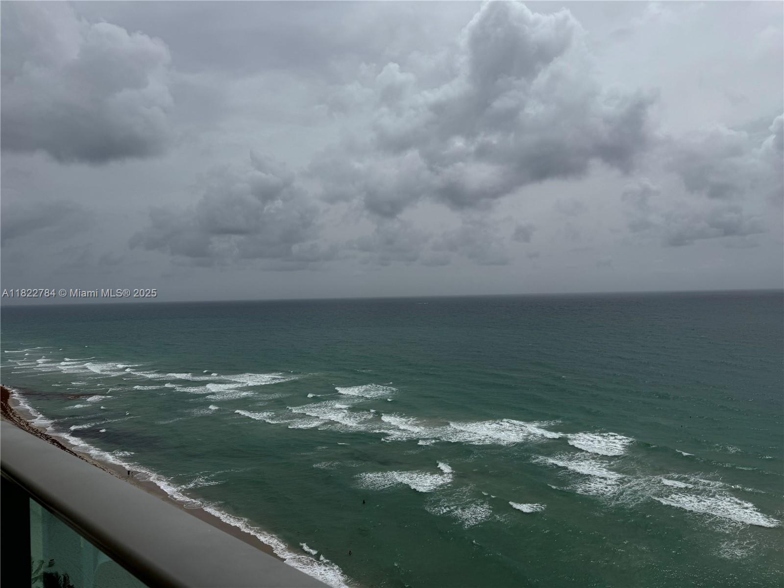 WAVE CONDO - Residential Lease