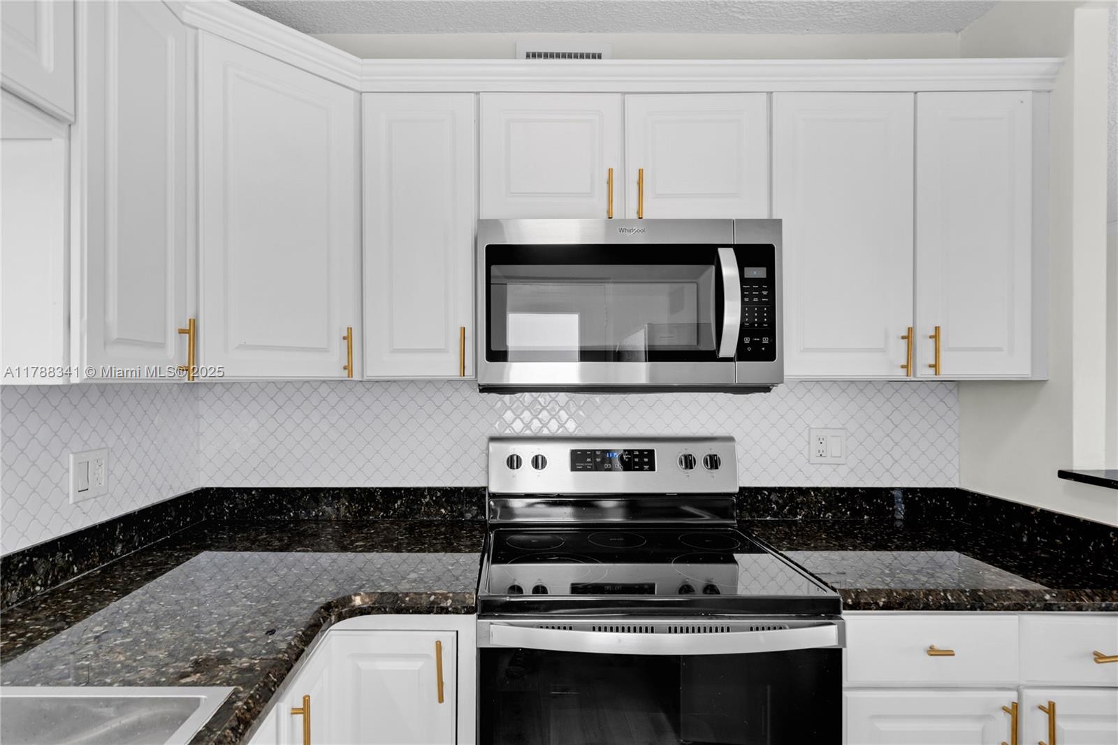 HORIZON HOUSE CONDO - Residential Lease