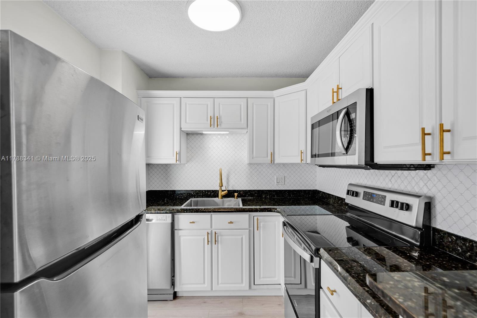 HORIZON HOUSE CONDO - Residential Lease