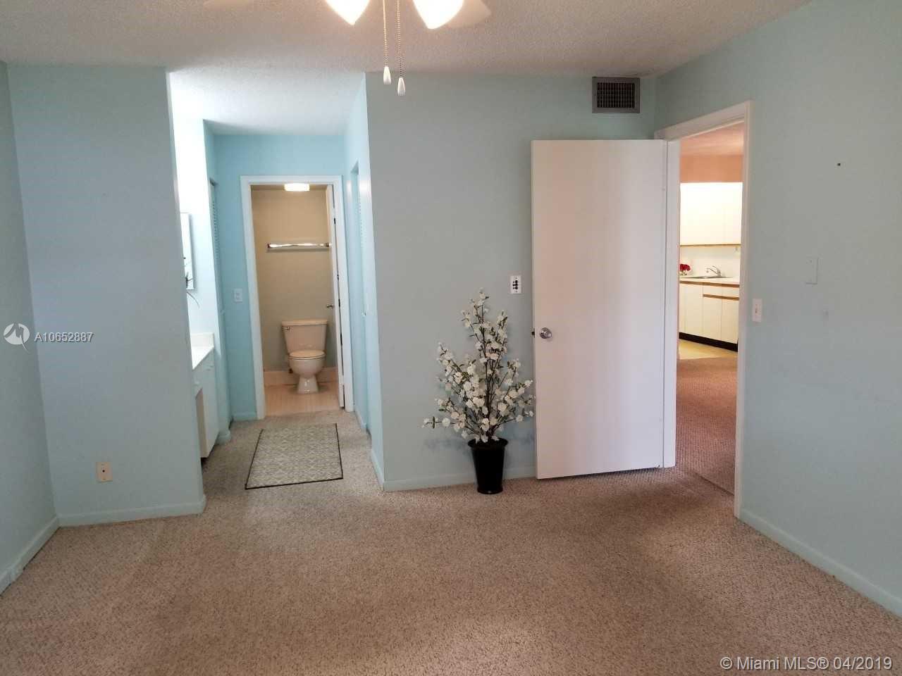 HAWTHORNE AT CENTURY VILL - Residential