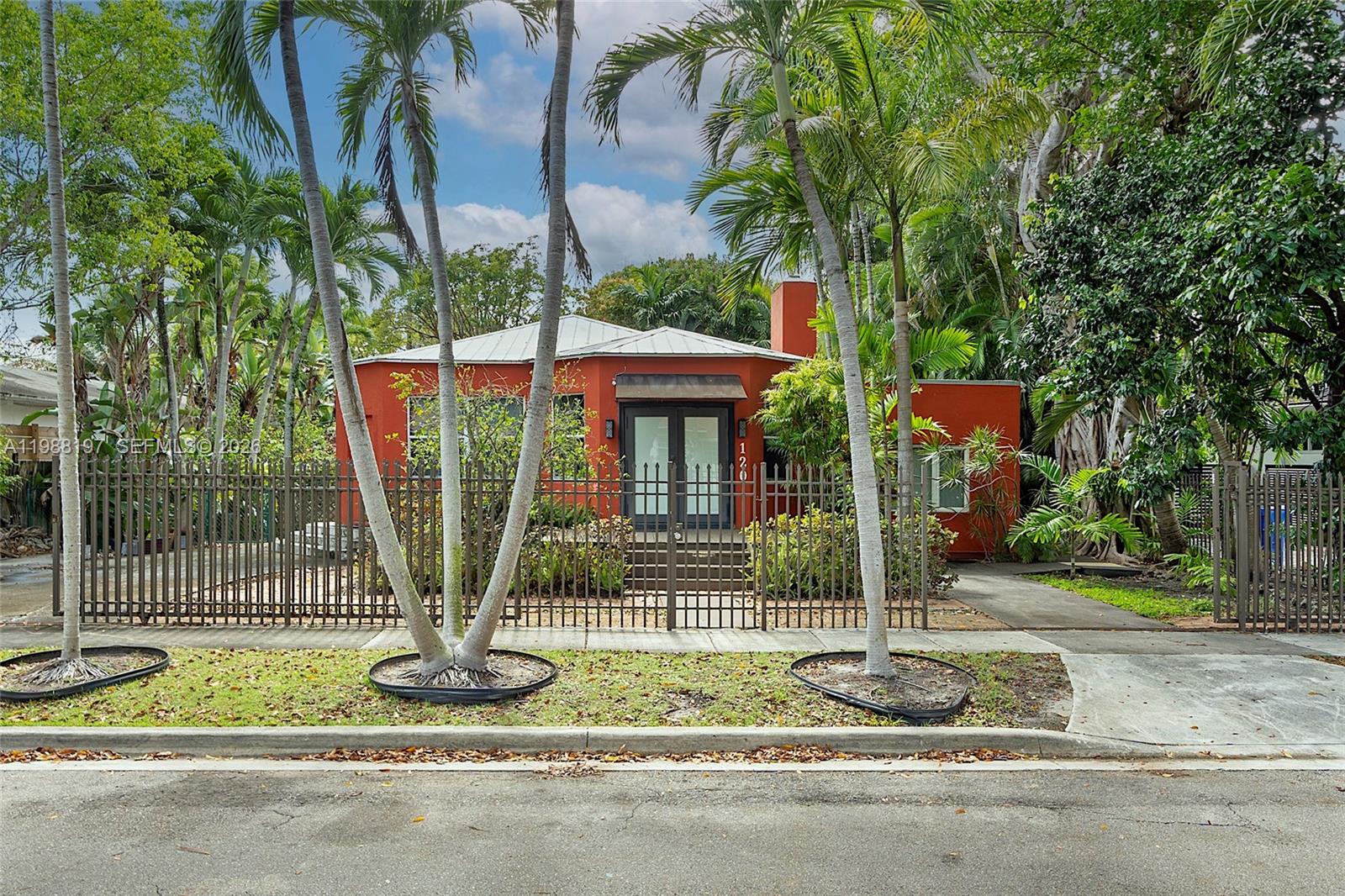 BRICKELL HAMMOCK UN 1 - Residential