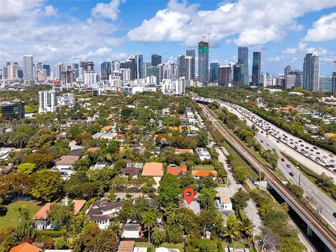 Townhomes and Villas with Garages For Sale in Miami-Dade County, FL 20 120 SW 24th Rd Miami FL 33129