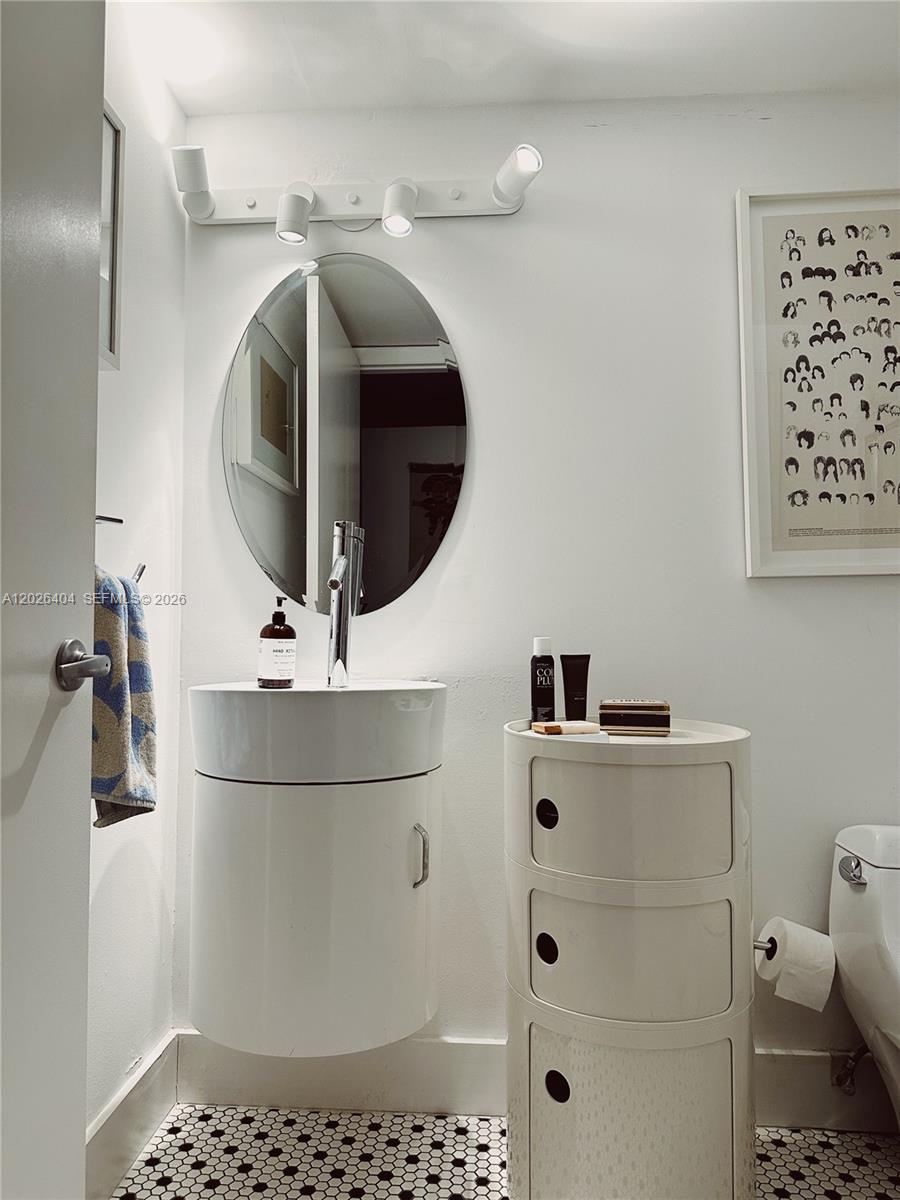 BRICKELL FOREST CONDO - Residential