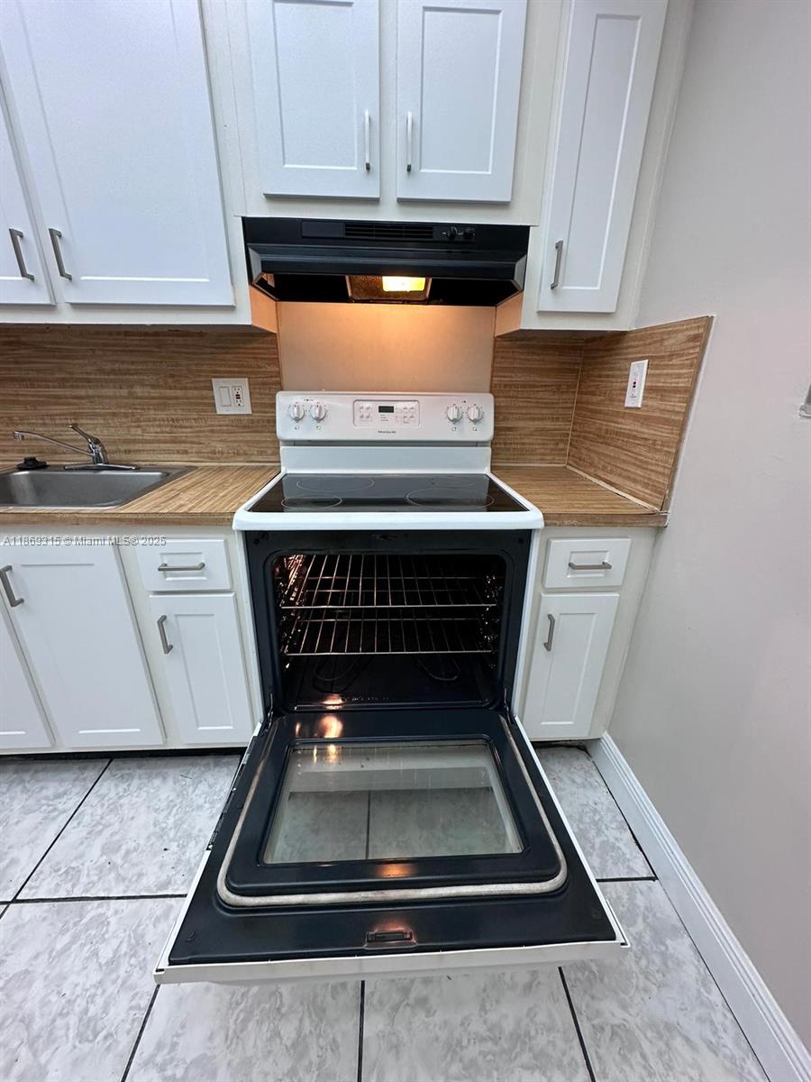 3390 Foxcroft Rd C212