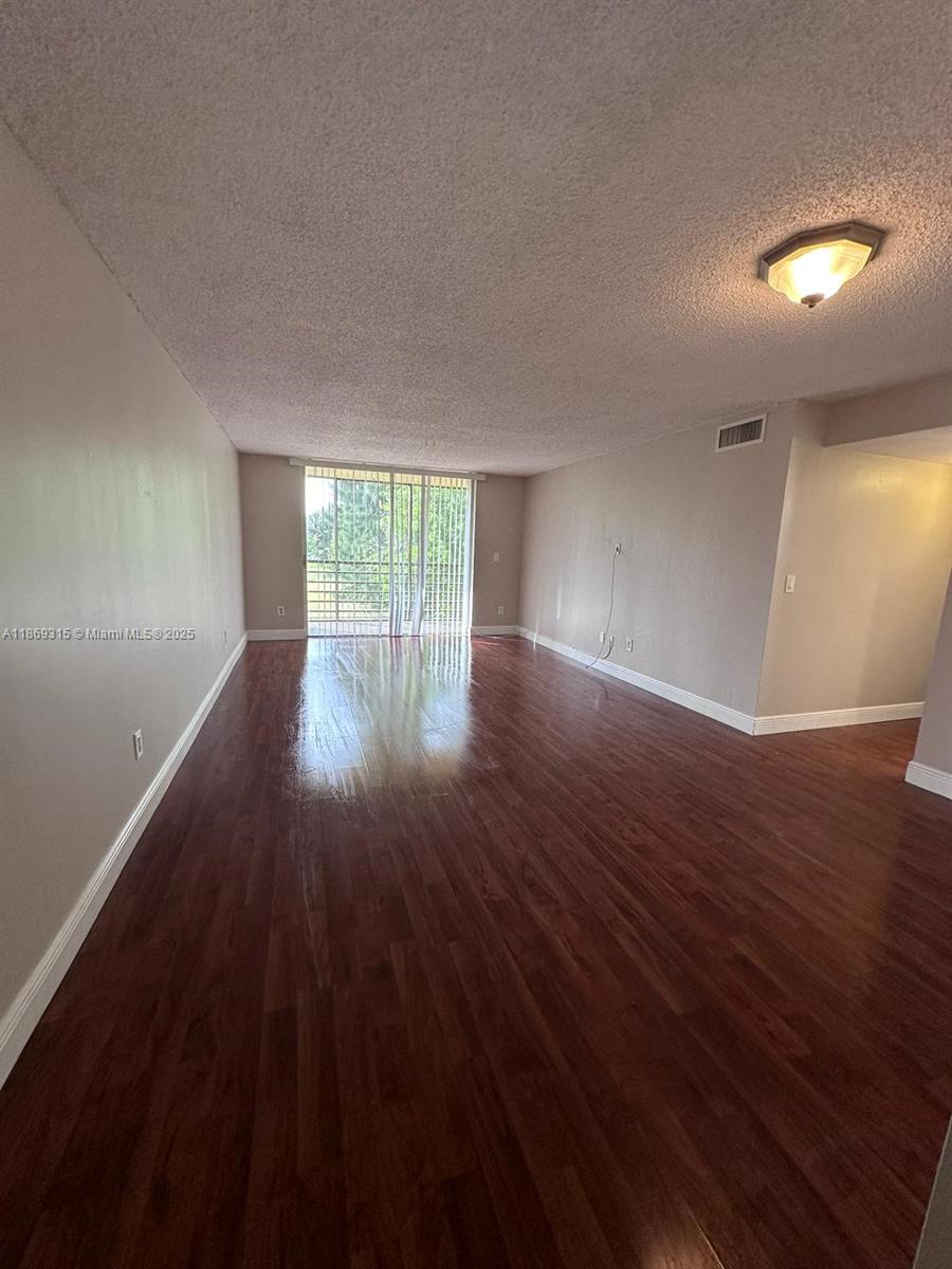 3390 Foxcroft Rd C212