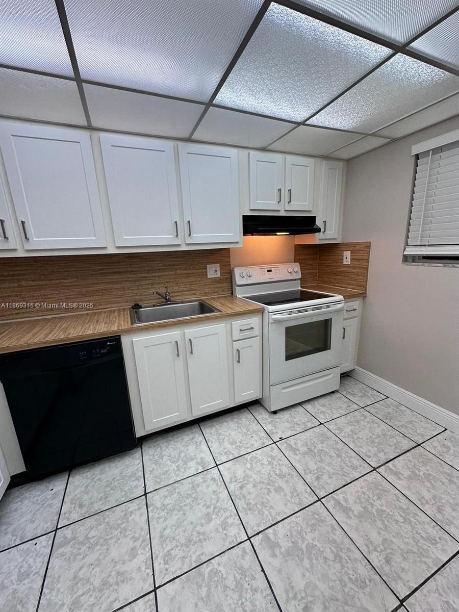 3390 Foxcroft Rd C212
