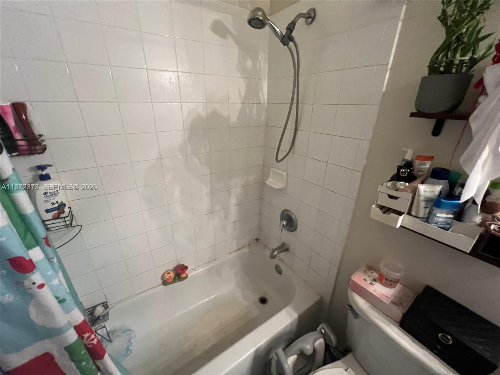 MOWRY VILLAS - Residential