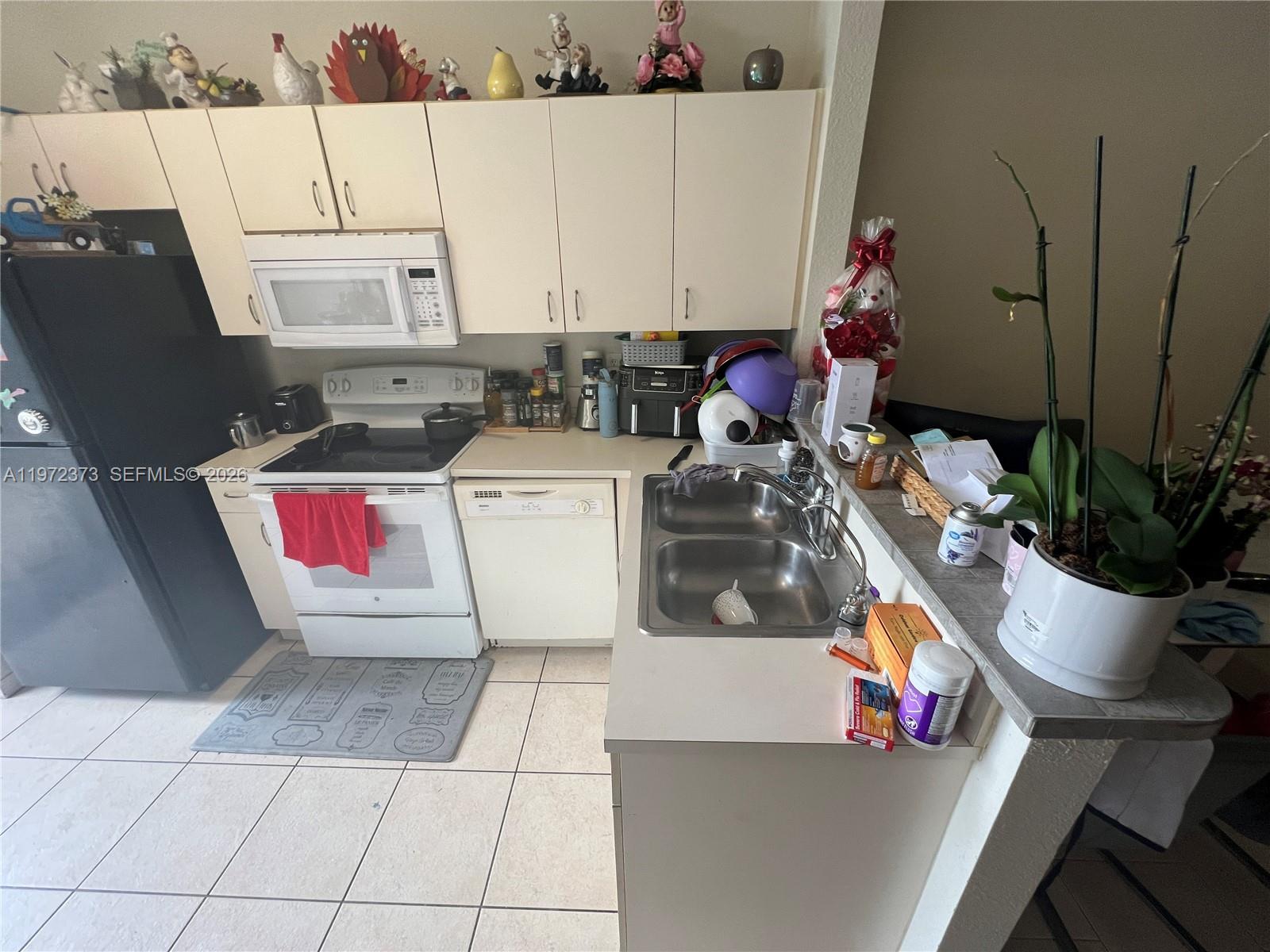 MOWRY VILLAS - Residential