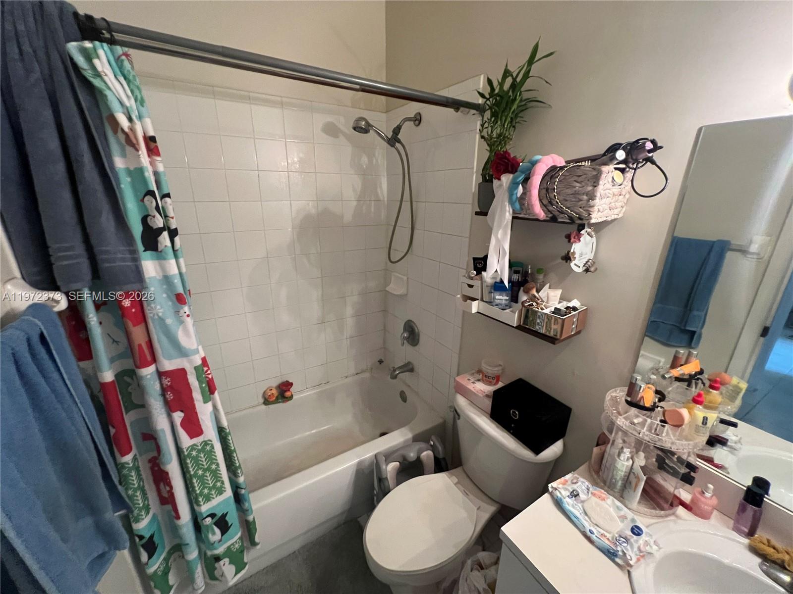 MOWRY VILLAS - Residential