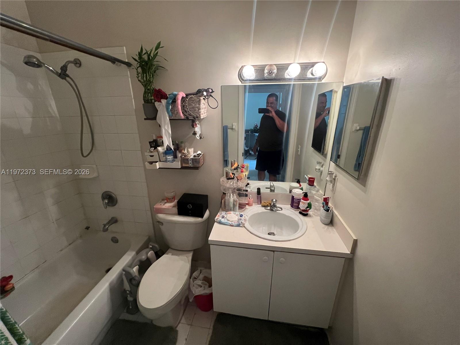 MOWRY VILLAS - Residential