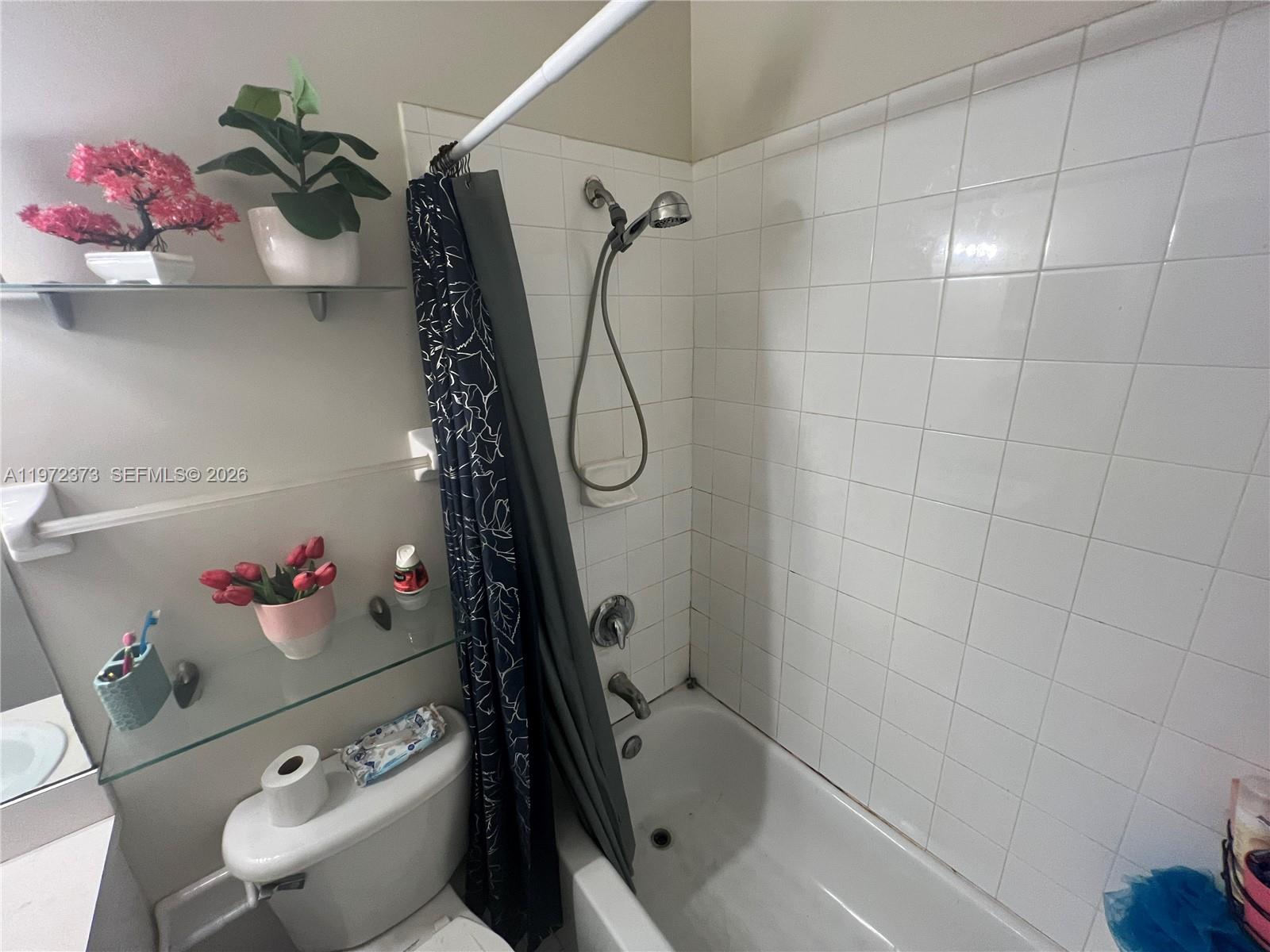 MOWRY VILLAS - Residential